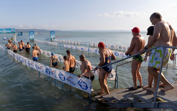 A helyek kétharmada már elkelt a Balaton-átúszásra